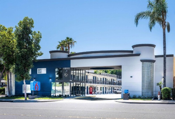 Motel 6 Anaheim - Convention Center image 9